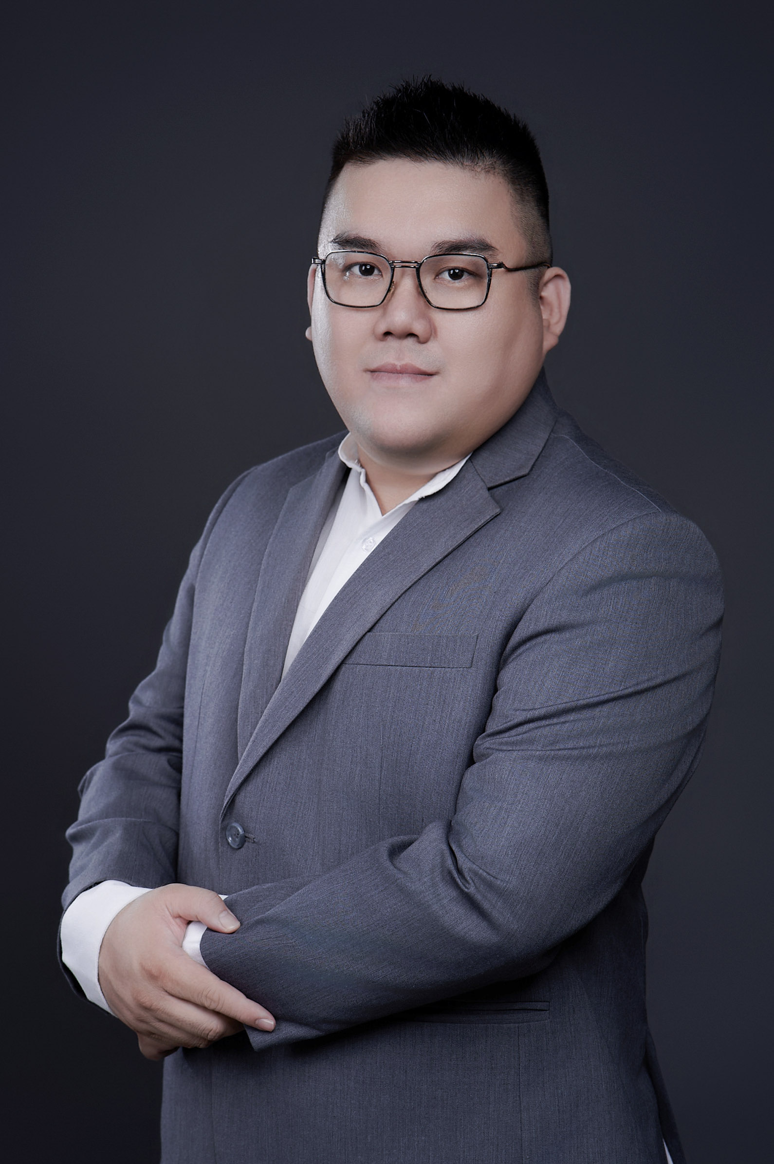 Mr. Nguyen Hong Linh